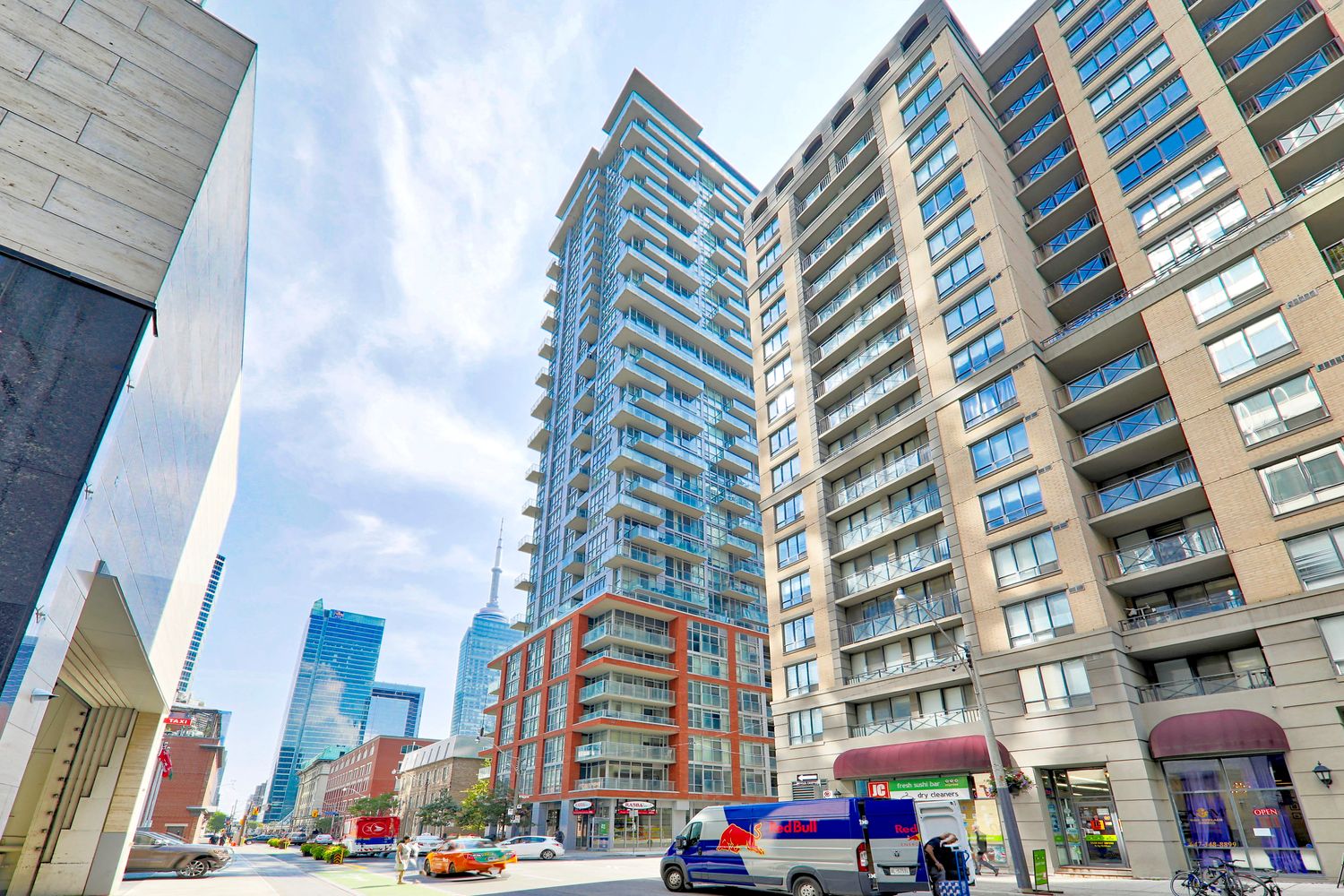 126 Simcoe Street. Boutique II Condos is located in  Downtown, Toronto - image #2 of 5