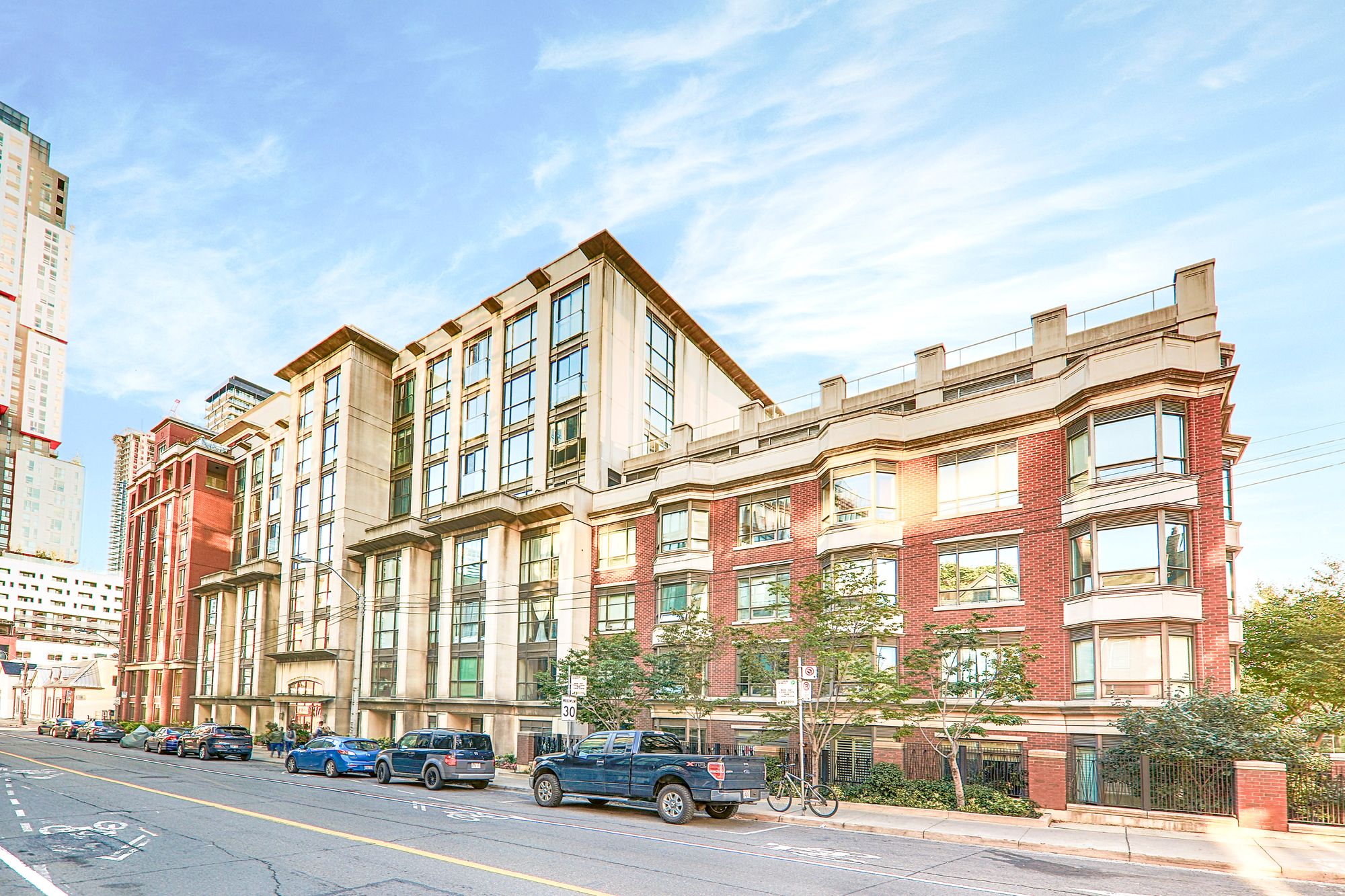 18 Beverley St, unit 807 for sale in Queen West - image #1