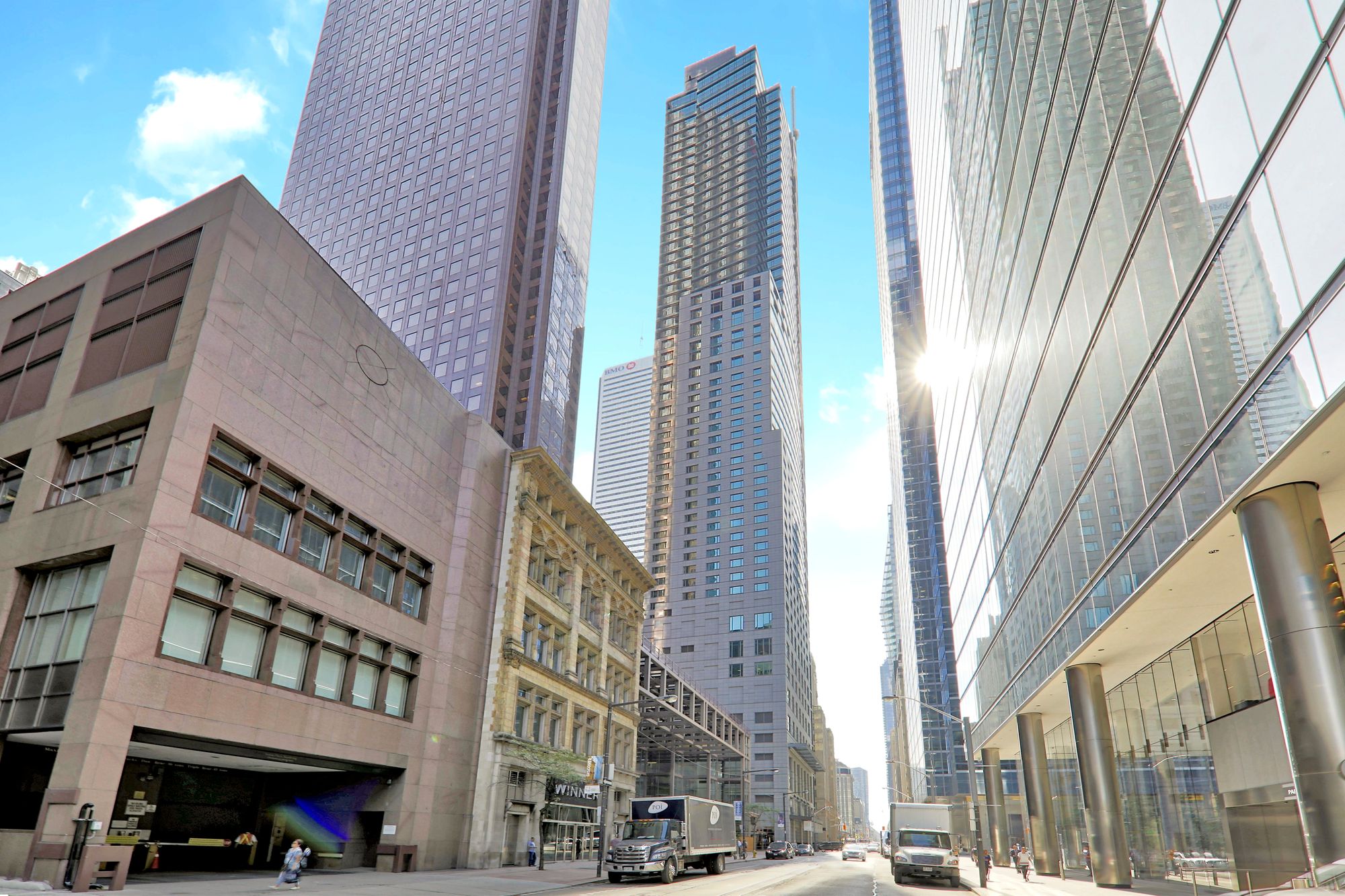 311 Bay St. This condo at The St. Regis Residences is located in Downtown, Toronto - image #2 of 4 by Strata.ca