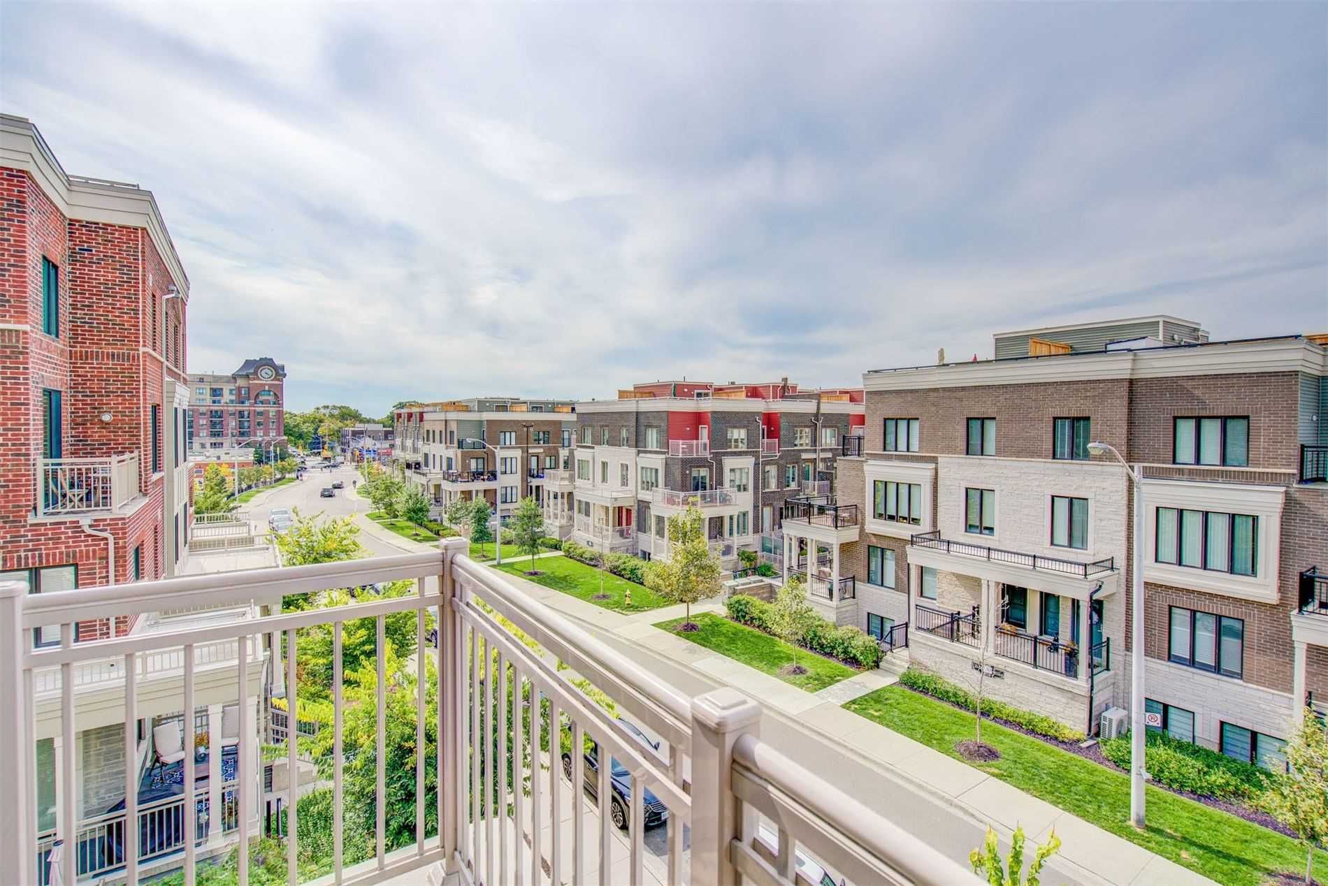 70-150 Long Branch Ave. This condo townhouse at Minto LongBranch Townhomes is located in Etobicoke, Toronto - image #2 of 3 by Strata.ca