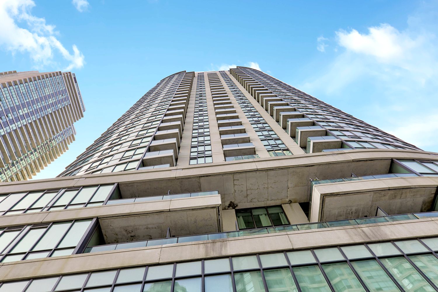 12 Yonge Street. Pinnacle Centre I Condos is located in  Downtown, Toronto - image #3 of 6