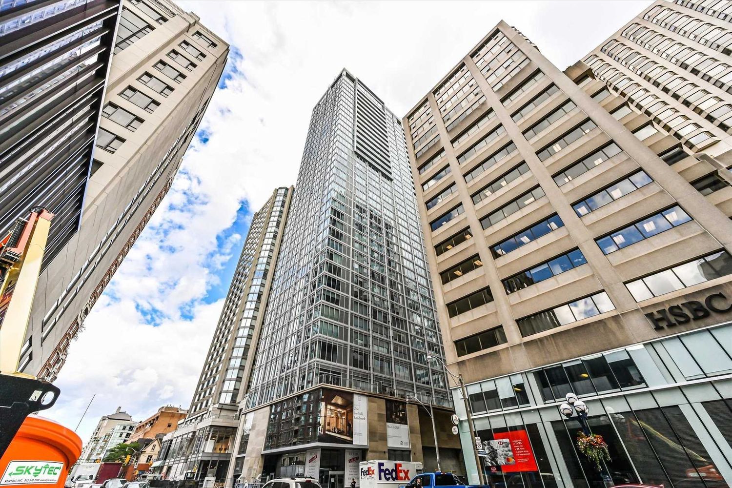 188 Cumberland Street. Cumberland Tower Condos is located in  Downtown, Toronto - image #2 of 3