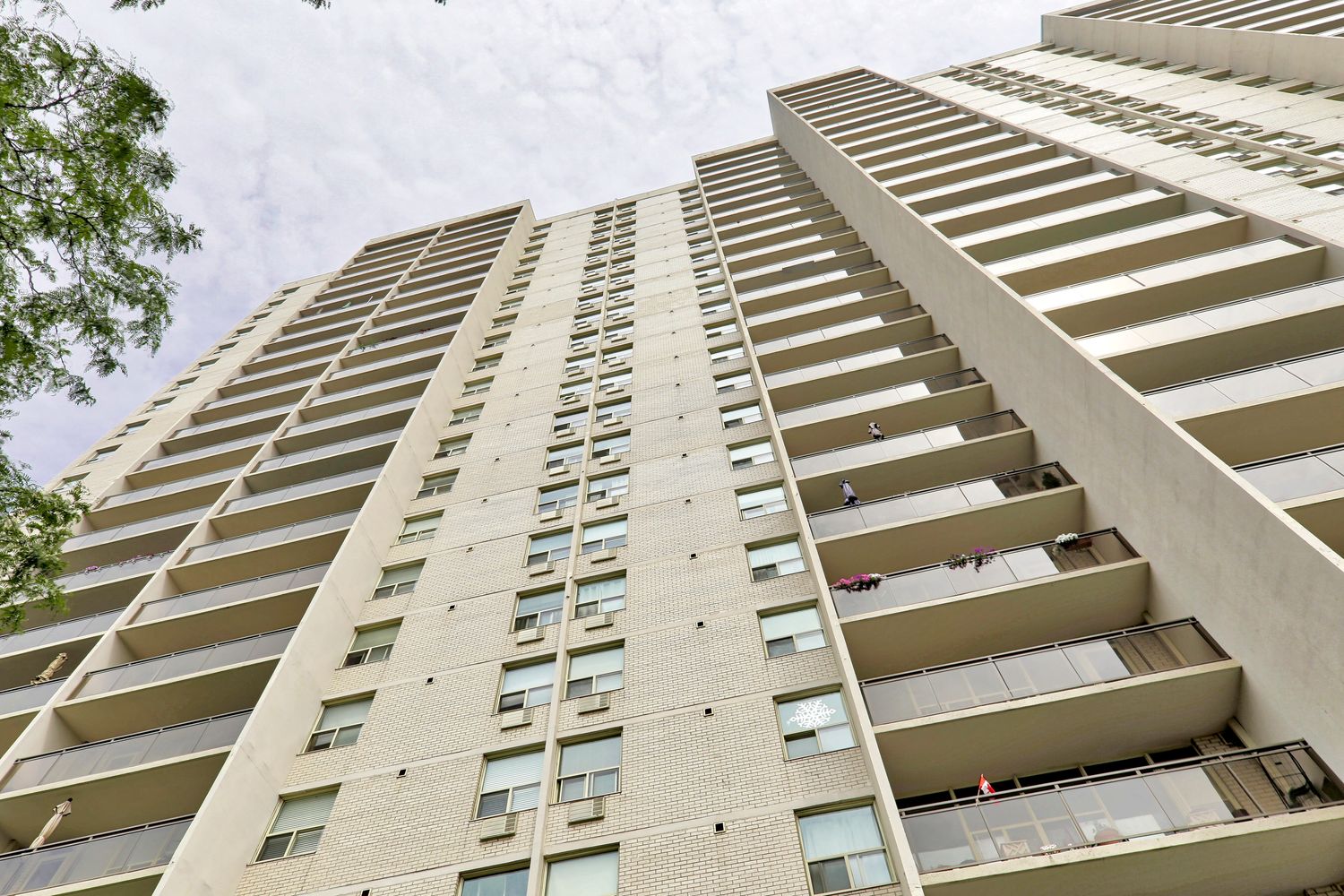 155 Marlee Avenue. Briar Hill Towers is located in  York Crosstown, Toronto - image #3 of 6