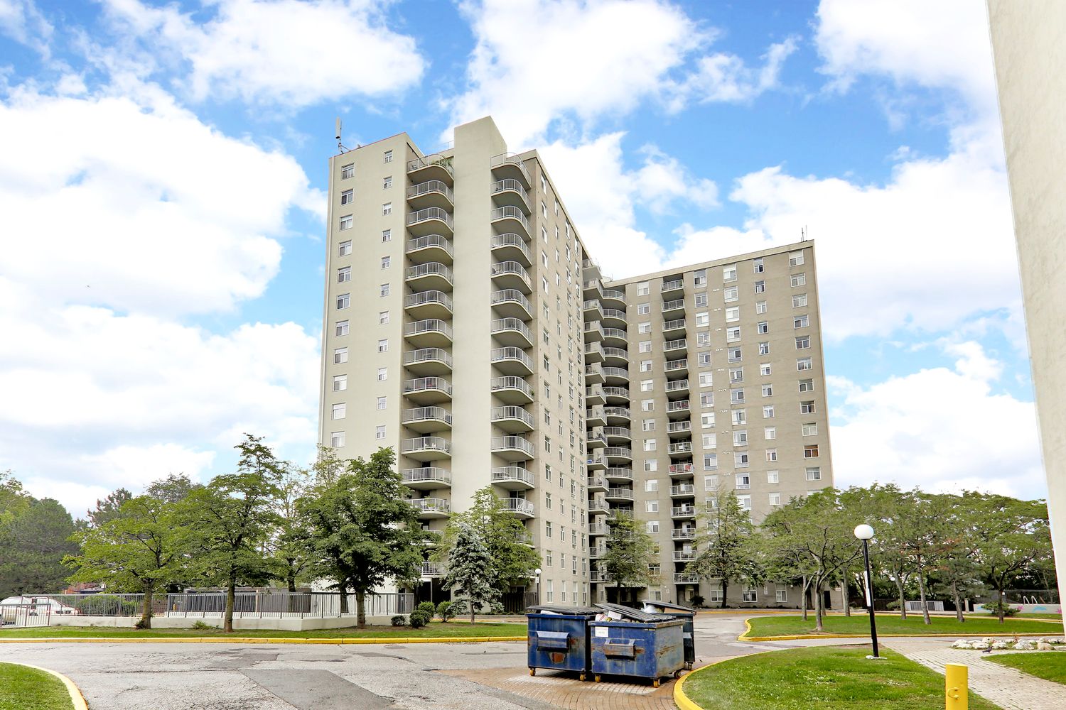 3559 Eglinton Avenue. Eglinton Park Place is located in  York Crosstown, Toronto - image #2 of 4