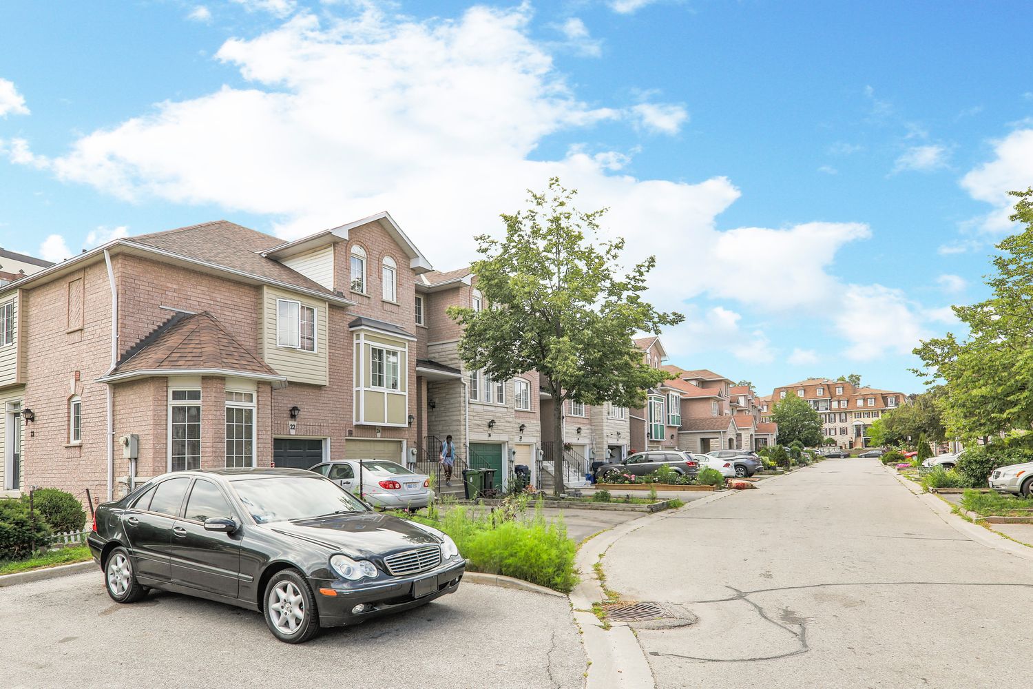 21-36 Pioneer Avenue. Pioneer Townhomes is located in  York Crosstown, Toronto - image #2 of 5