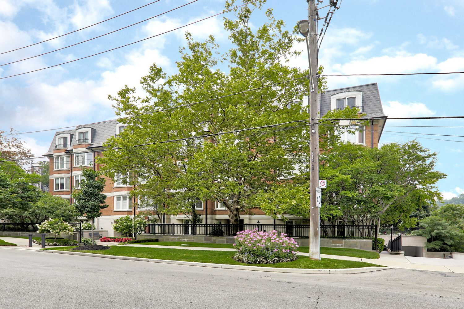 40-50 Old Mill Road. The Riverstone Condos is located in  York Crosstown, Toronto - image #1 of 4