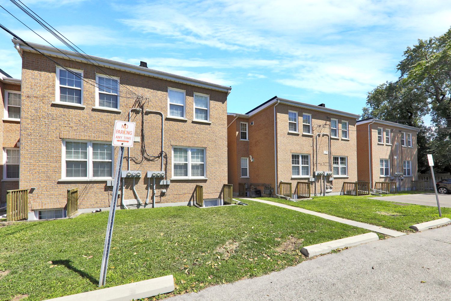 70-82 Coxwell Avenue. Beach Flats is located in  East End, Toronto - image #3 of 4