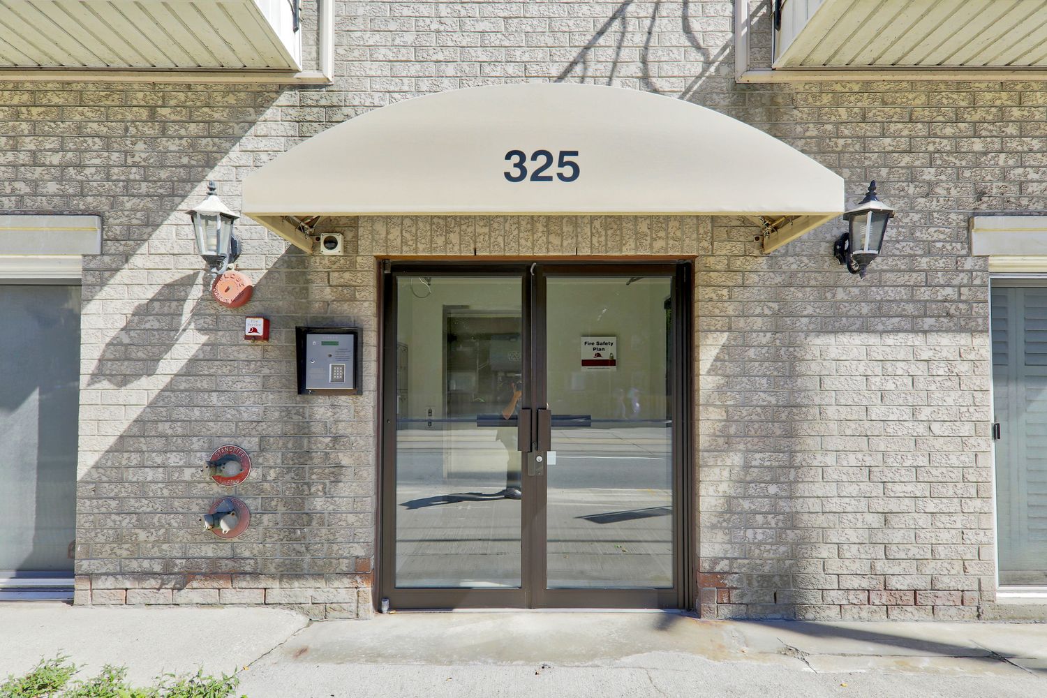 325 Kingston Road. 325 Kingston Road Condos is located in  East End, Toronto - image #4 of 4