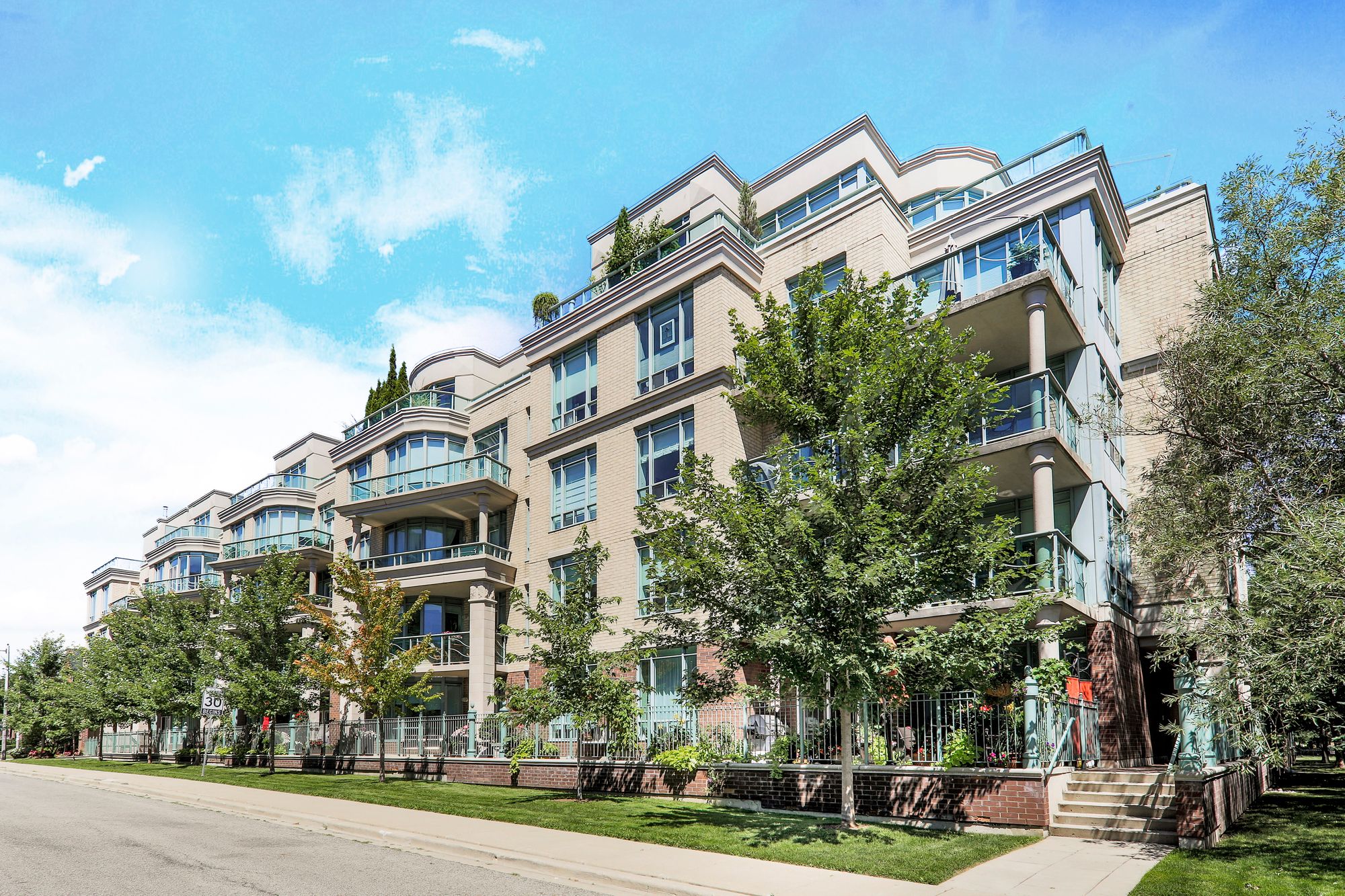 35 Boardwalk Dr. This condo townhouse at The Boardwalk is located in  East End, Toronto - image #1 of 5 by Strata.ca