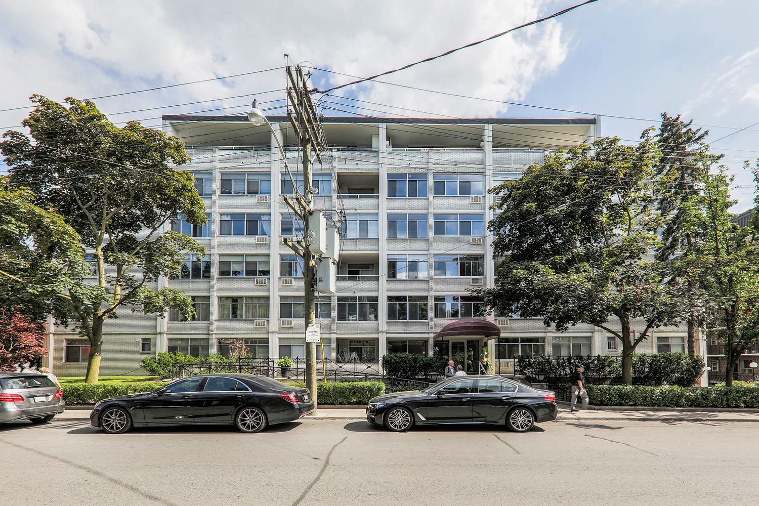 335 Lonsdale Road. Biaritz Terrace is located in  Midtown, Toronto - image #2 of 4